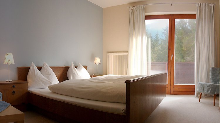 gemütliches Doppelzimmer, einfach, sauber, preiswert